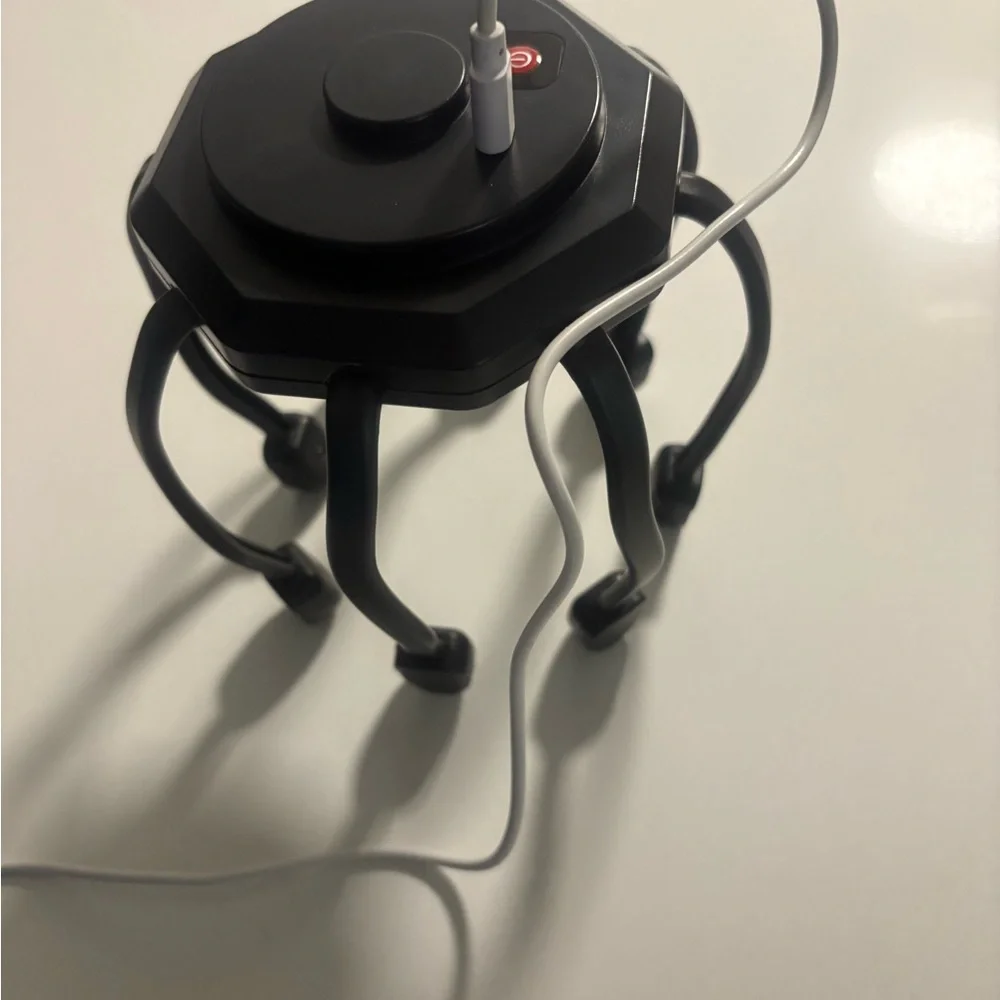 Black VR Spider-Like - Picture 9 of 11